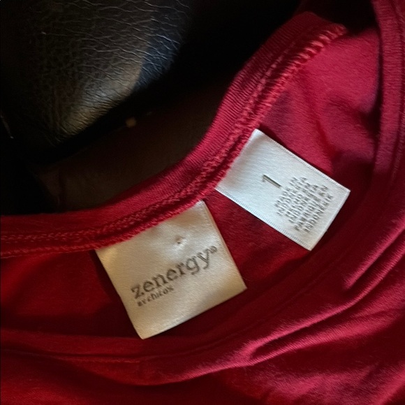 Chic Red Ruffled Top - Picture 5 of 5